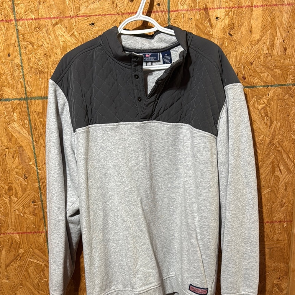 Vineyard Vines Black and Gray Quilted Pullover